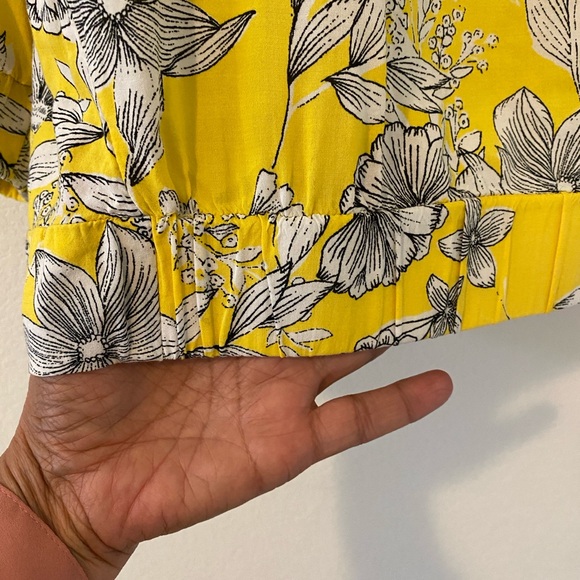 A NEW DAY maternity yellow  print blouse - Picture 4 of 8